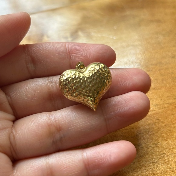 18 KARAT REAL CHUNKY HEART PENDANT GOLD NECKLACE - Picture 6 of 11